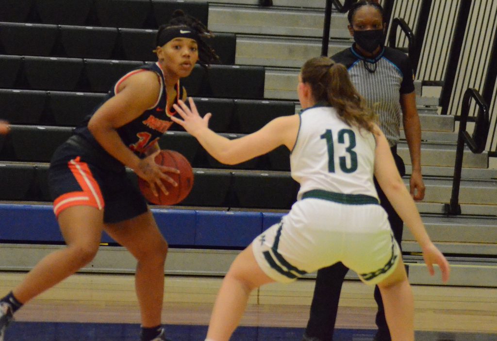 Former Argo star Tadriana Heard, now playing for Morton College, looks for an open teammate against Moraine Valley on Thursday. Photo by Jeff Vorva