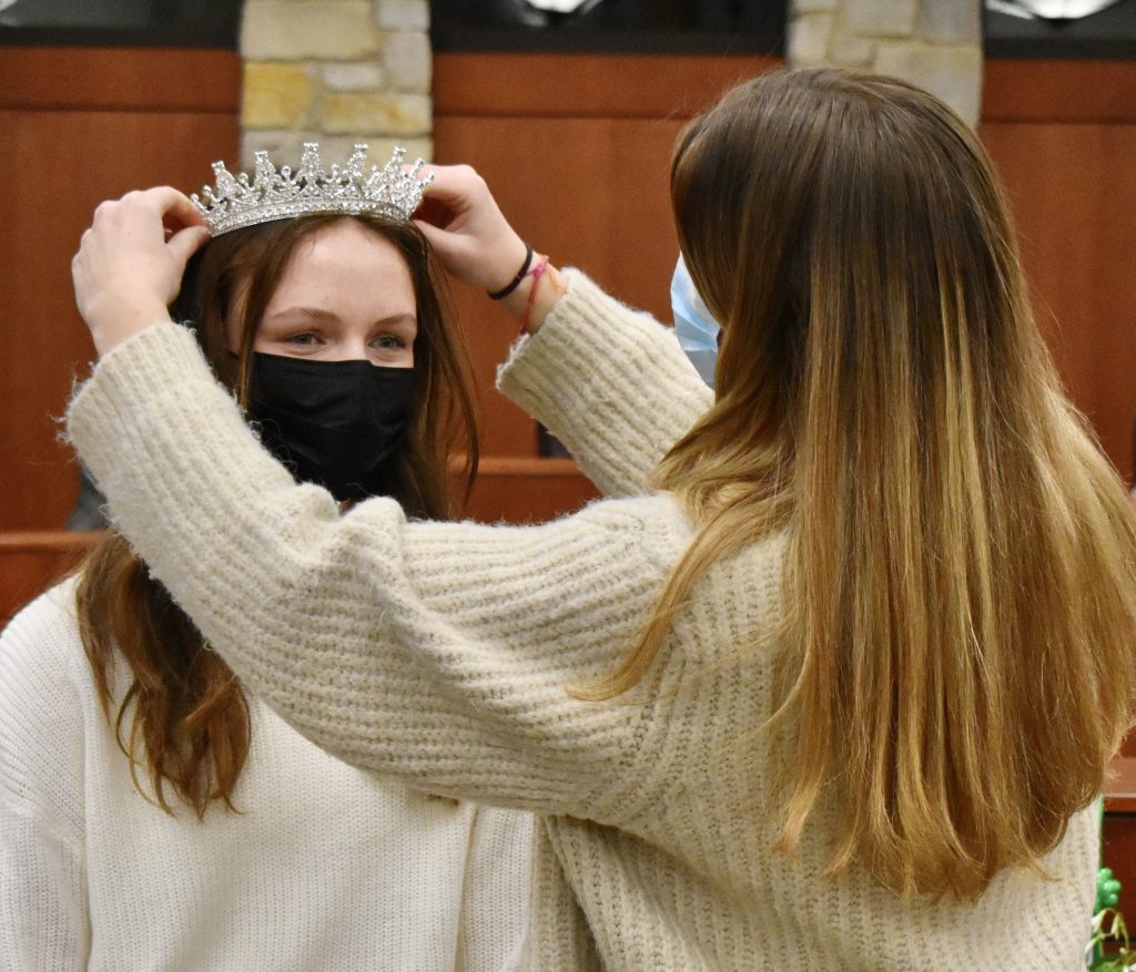 Catherine Ramicone is crowned 2022 Queen by former queen Faith Benson. (Photos by Steve Metsch)
