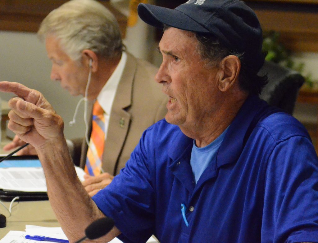 Palos Heights Alderman Jack Clifford argues with resident Dan Nicholson during Tuesday's meeting. (Photos by Jeff Vorva)