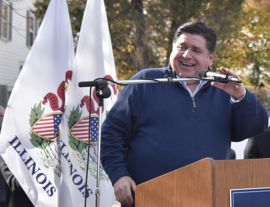 Gov. J.B. Pritzker stumps for votes for himself and fellow Democrats in Hodgkins on Thursday. (Photos by Steve Metsch)