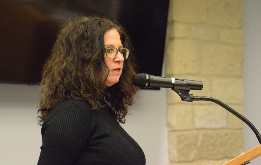 Mayoral candidate Ronette Leal McCarthy quizzes the Palos Park Village Council on a pair of topics Monday night. (Photo by Jeff Vorva)